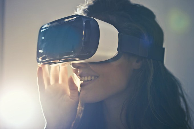 Smart Glasses vs VR